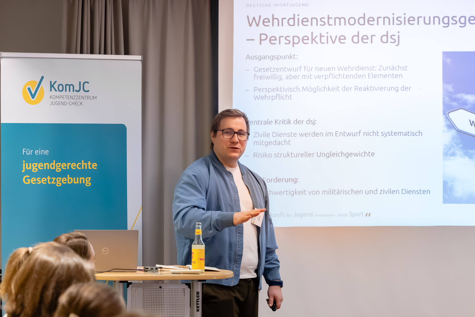 Julian Lagemann vor seiner Präsentation.